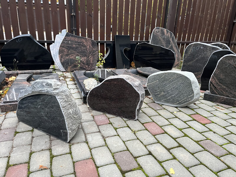 Kapu pieminekļi